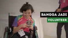Maria Theresia, salah satu volunteer dengan disabilitas tunagrahita merasa bangga bisa membantu pada ajang Asian Para Games 2018.