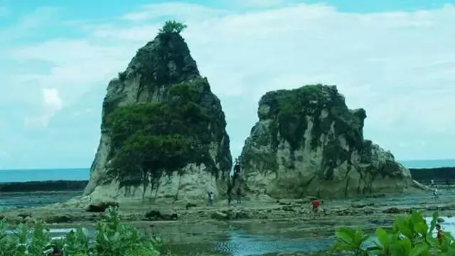 Daftar Pantai di Indonesia yang Masih Perawan
