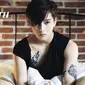 Ren NU'EST mempunyai wajah yang baby face. Bahkan banyak pihak yang menganggap dirinya seperti manekin. (Foto : allkpop.com)