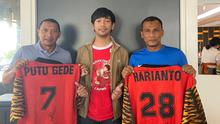 I Putu Gede Swi Santoso dan Harianto punya hubungan unik ketika masih aktif jadi pemain profesional. (Bola.com/Gatot Susetyo)