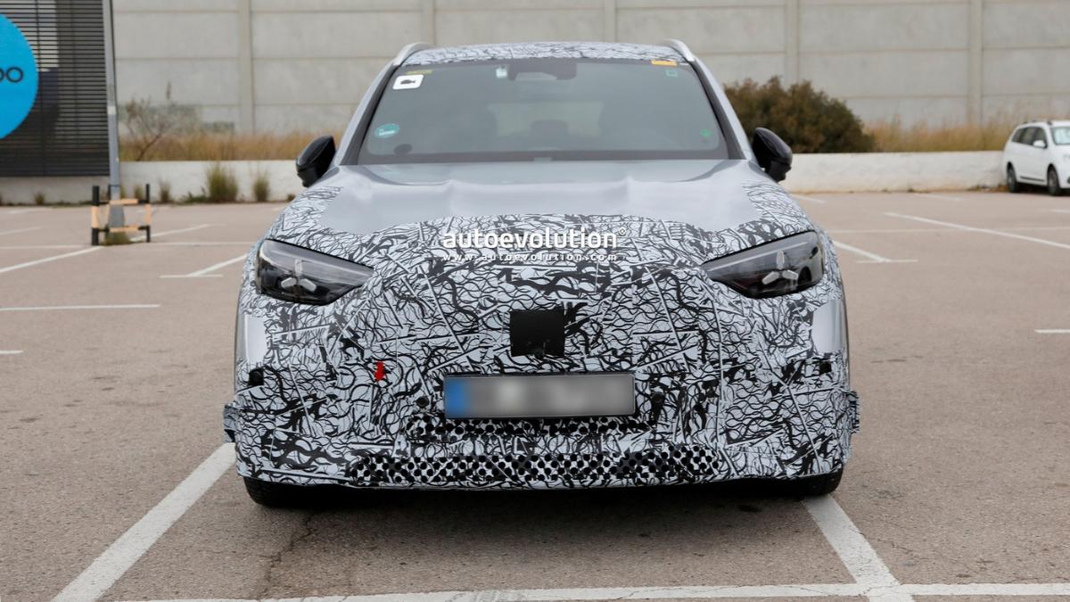 Mercedes-AMG GLC EQ 2027 Tampil Agresif, Spoiler Belakang Aktif Jadi Sorotan