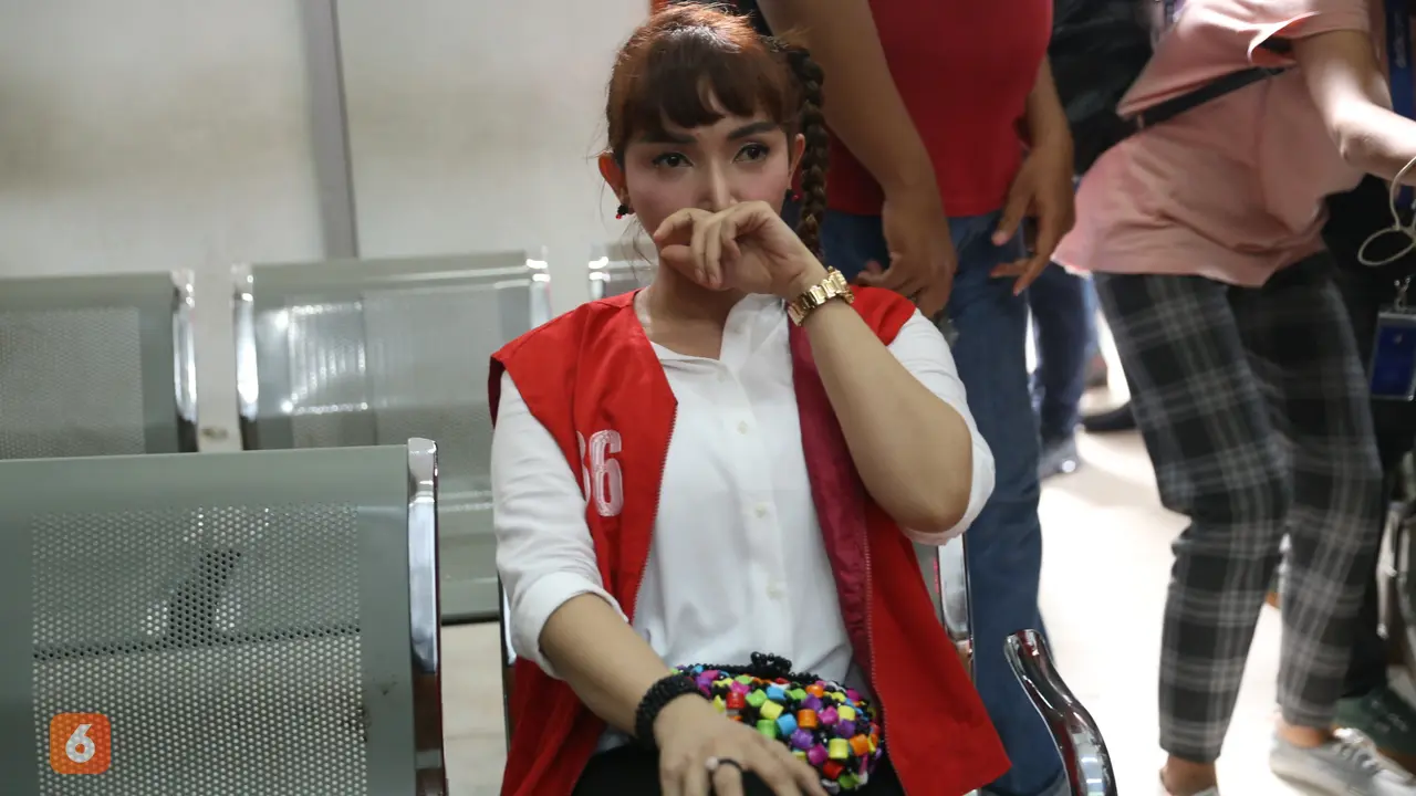 [Bintang] Roro Fitria