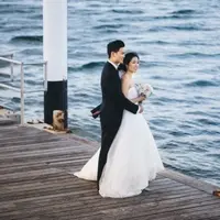 Pria ini melamar pacarnya lewat surat cinta yang ditulis sejak awal mereka pacaran, tapi pacarnya nggak sadar. (Foto: boredpanda)