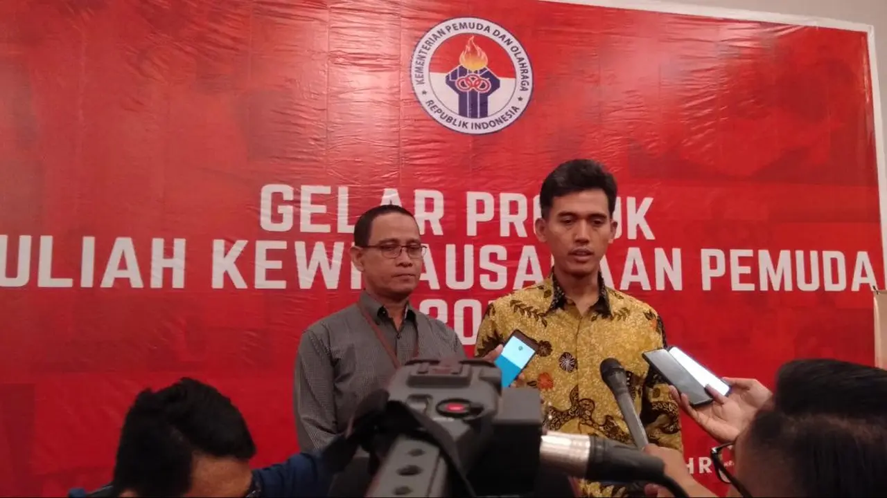 Kemenpora Beri Bantuan untuk 113 Mahasiswa