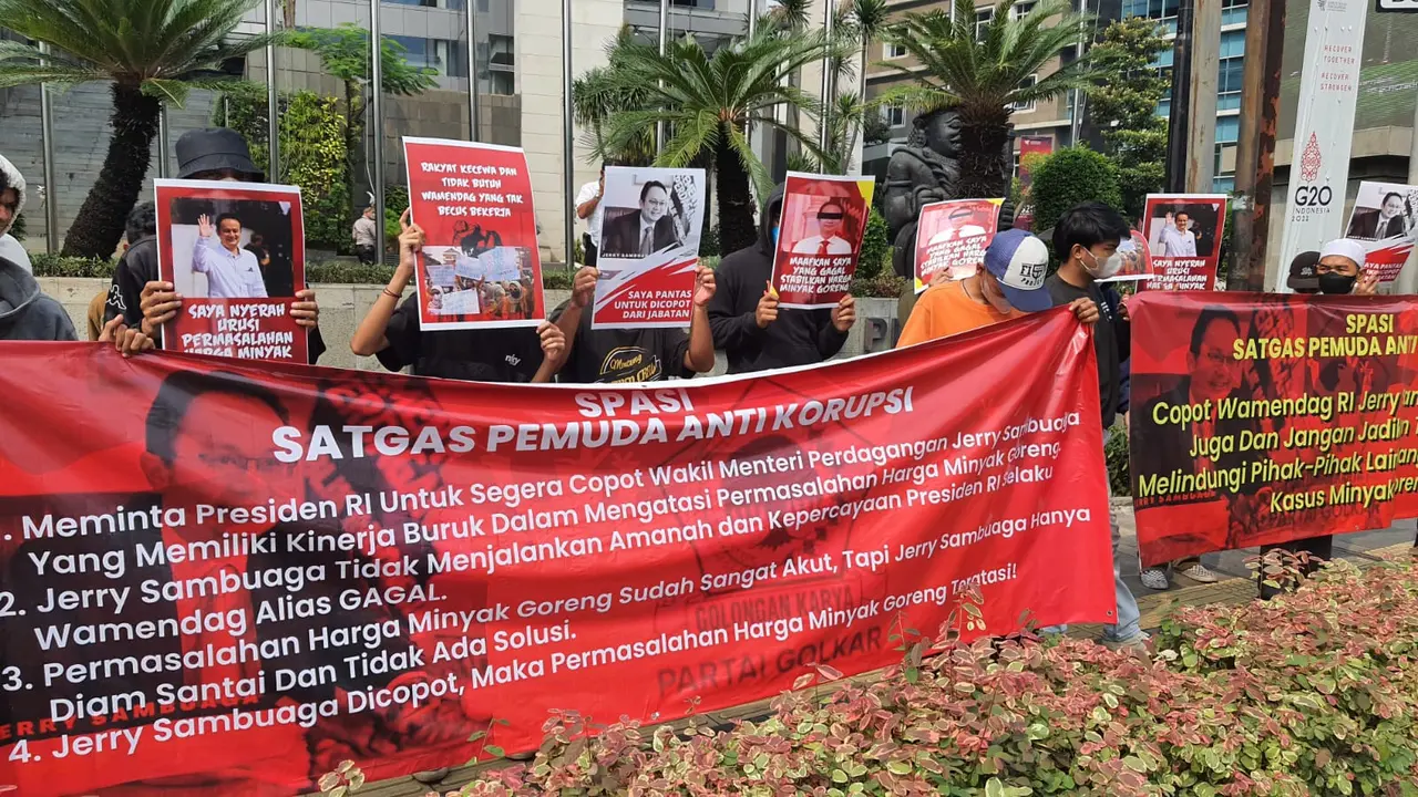 Mahasiswa Unjuk Rasa di Kantor Kemendag