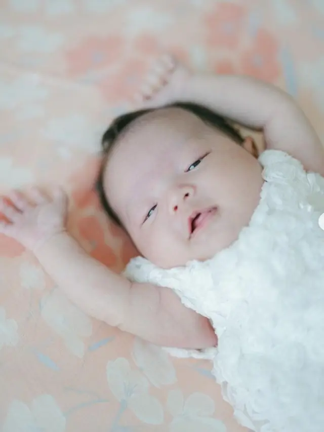 Potret Baby Julia Eden menginjak usia 1 bulan (Instagram/@jessicatanoe)