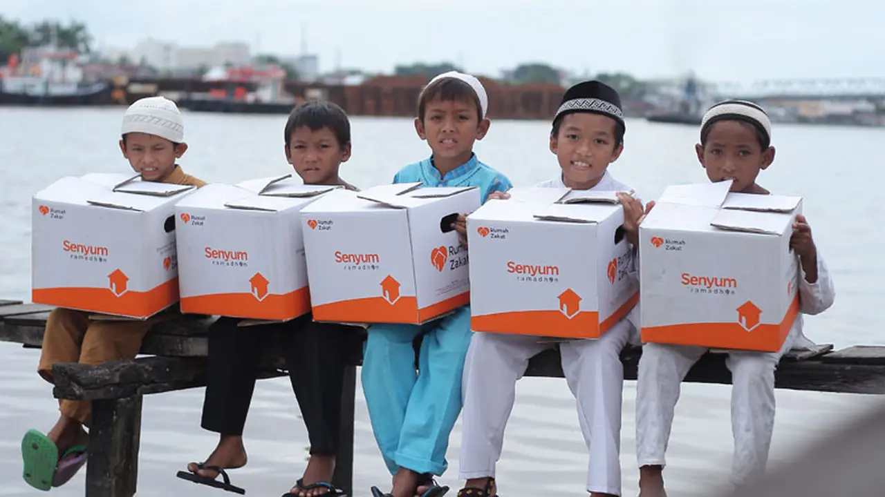 RZ Targetkan Sebar 50.909 Paket Kado Lebaran Yatim