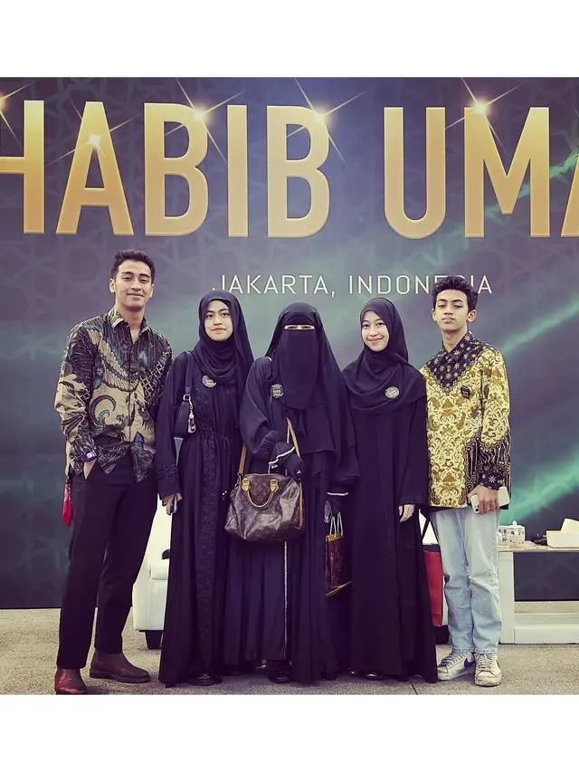 10 Potret Artis Hadiri Safari Dakwah Habib Umar, Marsha Timothy Jadi Sorotan