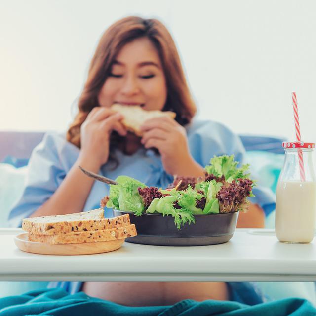 5 Makanan Terbaik Yang Dapat Dikonsumsi Usai Operasi Bantu Cepat