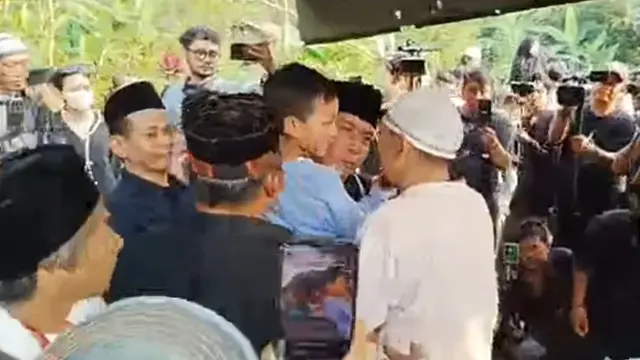 Prosesi Pemakaman Mpok Alpa