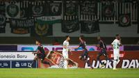 Duel RANS Nusantara FC Vs PSS Sleman di Stadion Pakansari, Bogor, Jumat (29/7/2022). (Bola.com/Muhammad Iqbal Ichsan)