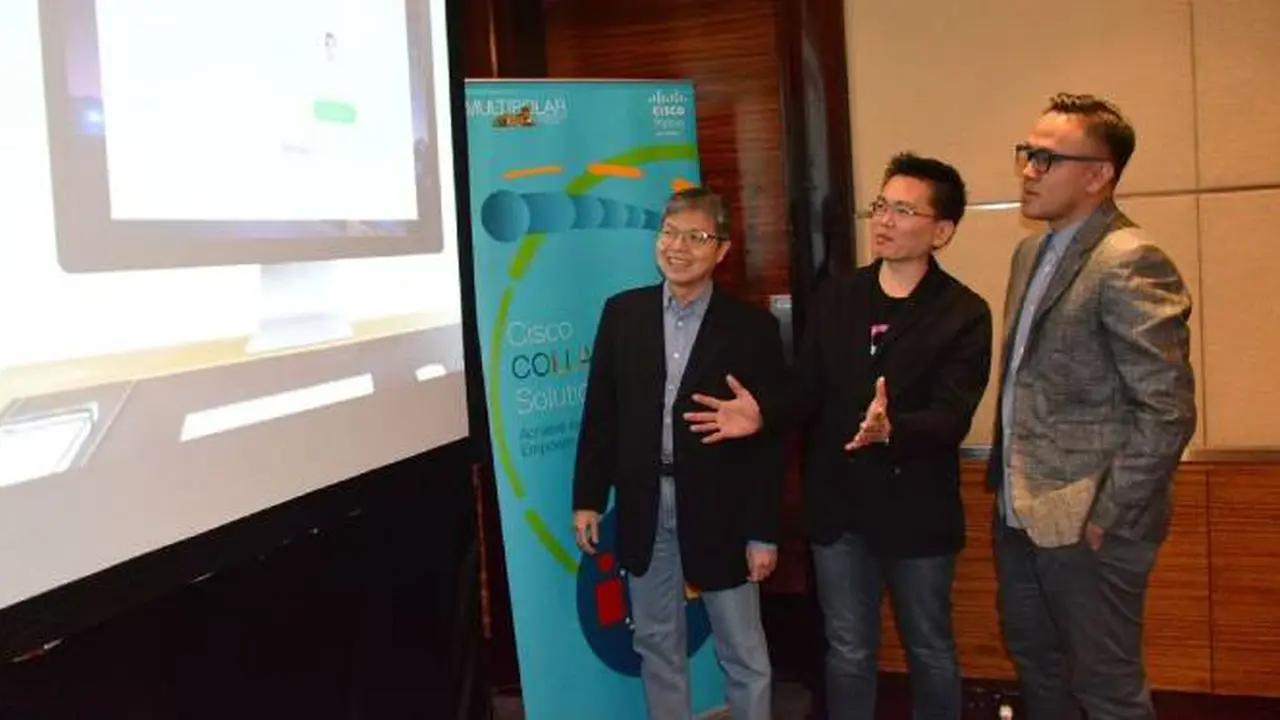 Yohan Gunawan, Group Head Infrastructure Hardware PT Multipolar Technology Tbk, Andri Effendy, Technical Solutions Architect Cisco Systems Indonesia, dan Gary Adrian, Network Enterprise Presales Lead PT Multipolar Technology Tbk