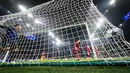 Pada babak pertama, Liverpool sempat mencetak gol melalui Ibrahima Konate namun sayang harus dianulir oleh VAR karena handball. (AP Photo/Luca Bruno)