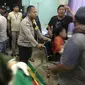 Sejumlah korban kebakaran Depo Pertamina Plumpang Jakarta Utara dibawa ke RSUD Koja, Jumat (3/3/2023). (Damkar Jakarta Utara)