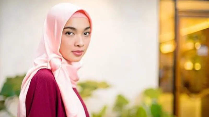 Tika Bravani Mantap Berhijab