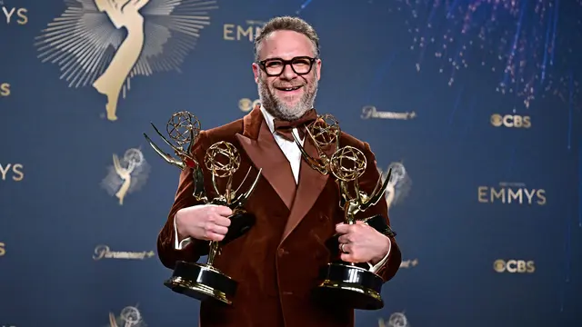Seth Rogen dalam Emmy Awards 2025. (Frederic J. Brown / AFP)