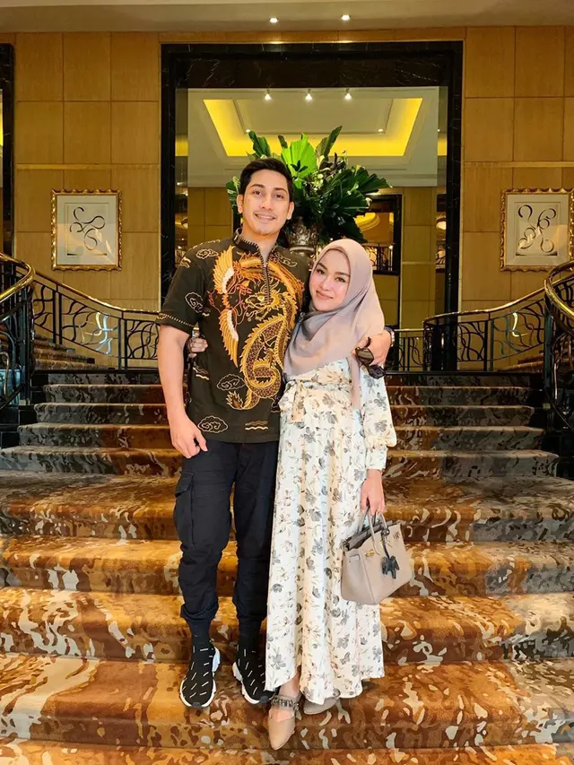 6 Potret Medina Zein Azhari, Adik Ipar Ayu Azhari yang Baru Malahirkan