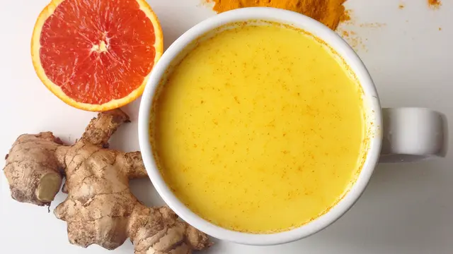 [Bintang] Selain Menurunkan Berat Badan, Ini Manfaat Lain Kunyit Asam