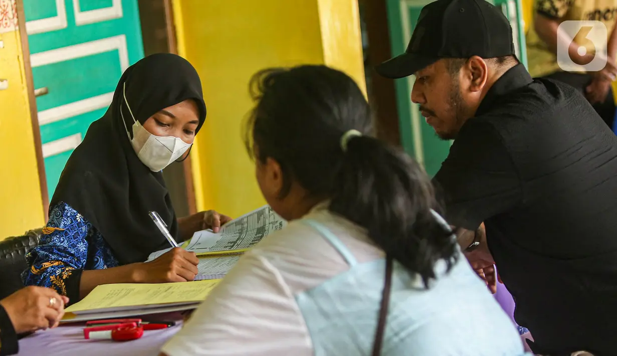 <p>Berdasarkan aturan PPDB Jakarta tahun 2024, jalur yang dibuka bagi jenjang Sekolah Dasar (SD) antara lain jalur zonasi 73 persen, afirmasi 25 persen, dan perpindahan tugas orangtua/anak guru/anak tenaga pendidikan sebesar dua persen. (Liputan6.com/Angga Yuniar)</p>