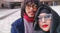 Mayky Wongkar dan Ria Irawan saat berbulan madu di Mesir (Instagram/@maykywongkar)