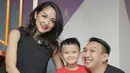 Augie Fantinus - Istri dan Anak