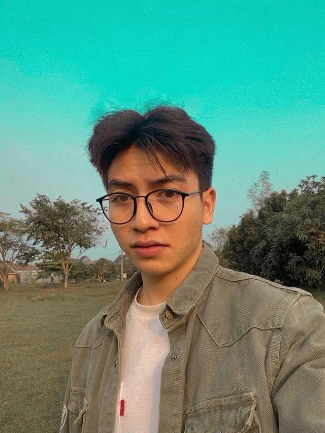 7 Potret Jeffry Reksa, Artis TikTok yang Dikabarkan Dekat dengan Putri Delina