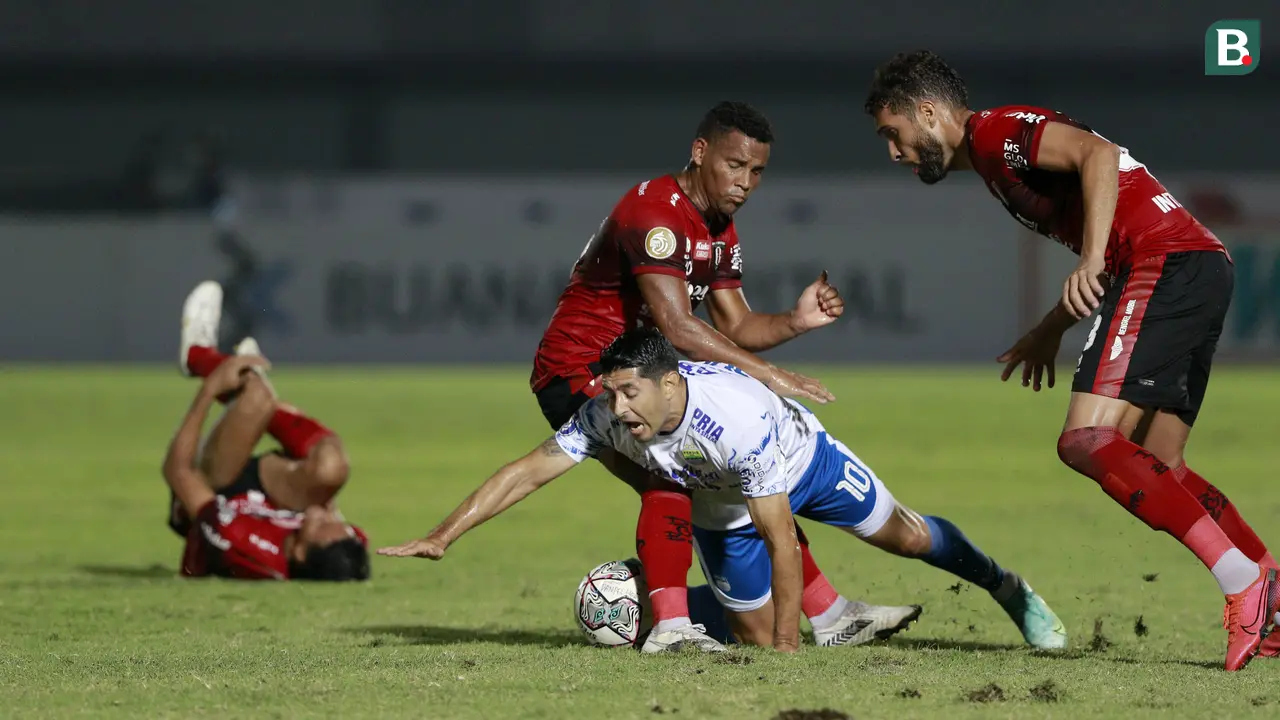 Foto: Tampil Spartan, 10 Pemain Bali United Tahan Imbang Persib Bandung di BRI Liga 1