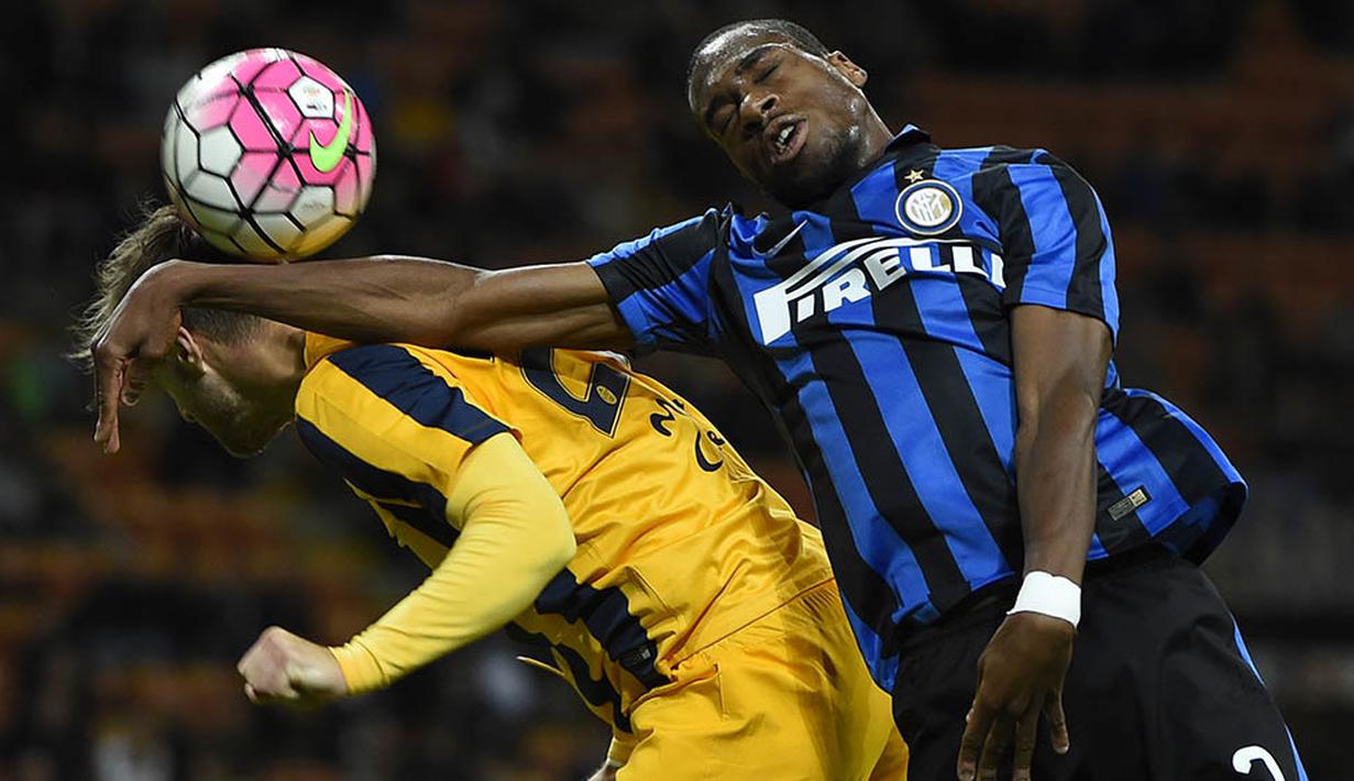 9. Geoffrey Kondogbia. Penampilan apik wonderkid asal Prancis bersama klub AS Monaco membuat Manchester City terpikat untuk memboyongnya. Tetapi, pemain dengan posisi gelandang itu lebih memilih bergabung dengan Inter Milan. (AFP/Olivier Morin)