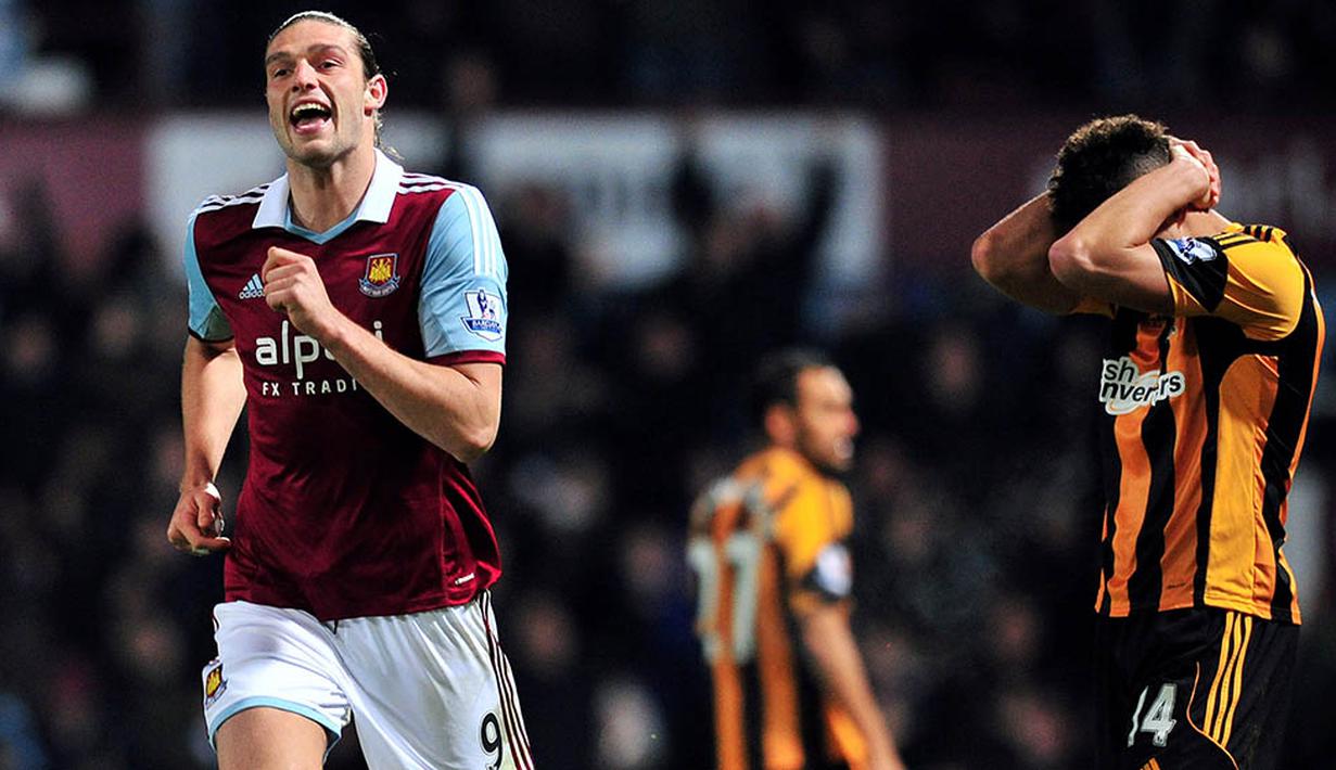 10. Andy Carroll (West Ham),  kecil kemungkinannya bergabung dengan skuat Inggris. Tapi bukan tidak mungkin, mengingat musim ini penampilannya lumayan baik meski torehan golnya hanya sedikit, dirinya mampu mengangkat performa tim. (AFP/Glyn Kirk)