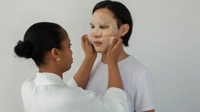 ilustrasi sheetmask pria skincare cowok