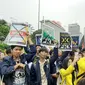 Mahasiwa dari beragam elemen turun ke jalan menyuarakan beragam tuntutan, mulai dari penolakan terhadap UU KPK hingga menuntut polisi usut tuntas pembunuhan teman-teman mereka saat demostrasi lalu.