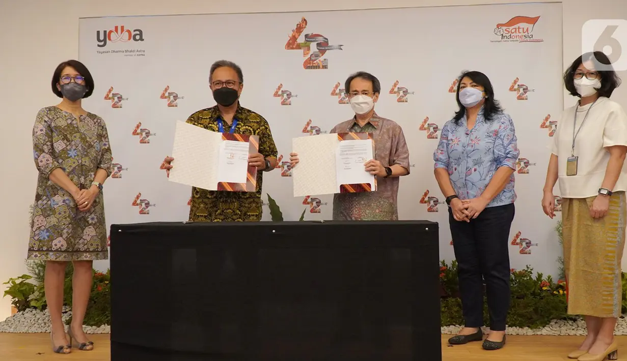 Pada HUT ke-42 YDBA, juga dilaksanakan penandatanganan MoU kolaborasi YDBA dengan Politeknik Astra dalam pembinaan 
UMKM Manufaktur yang dapat mendukung UMKM agar tumbuh dan mandiri. Kolaborasi tersebut sejalan dengan tema HUT YDBA yaitu Semangat Kolaborasi, Tumbuh Bersama UMKM. (Liputan6.com/HO/YDBA)
