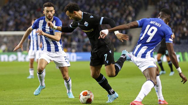 FOTO: Lazio Tumbang di Kandang Porto