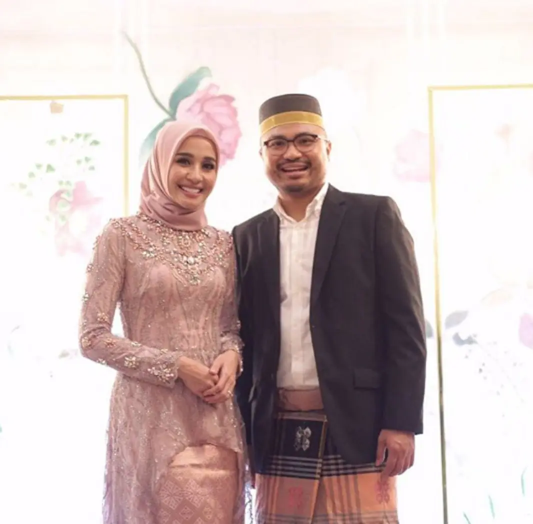 Laudya Cynthia Bella dan Afie Kalla. (via Instagram/dndweddingorganizer)