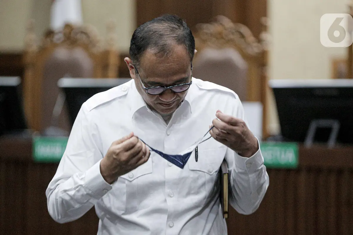 Sidang Vonis Mantan Pejabat Pajak Rafael Alun Ditunda