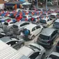 Tidak cuma mobil baru, penjualan mobil bekas di pasar nasional juga cukup tinggi.