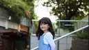 Simpel dress yang dipakai oleh Graciella Abigail ini juga terlihat menggemaskan. Dengan sentuhan detail di bagian bawah dress serta sneakers putih, penampilannya ini banjir pujian netizen. (Liputan6.com/IG/@graciellaabigail)