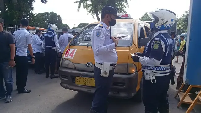 Razia Angkot di Medan