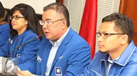 Wakil Ketua Umum PAN Bara Hasibuan memberikan keterangan refleksi akhir tahun di Kantor DPP PAN, Jakarta, Selasa (29/12). PAN menyampaikan pandangannya dalam menyikapi permasalahan pemerintahan sepanjang tahun 2015. (Liputan6.com/Immanuel Antonius)