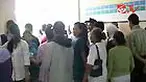 Ribut-ribut masalah pungutan Rp 15 ribu per bulan membuat pertemuan orangtua murid dengan pengurus SMP Negeri 2 Ambon, Maluku, diwarnai kericuhan. 