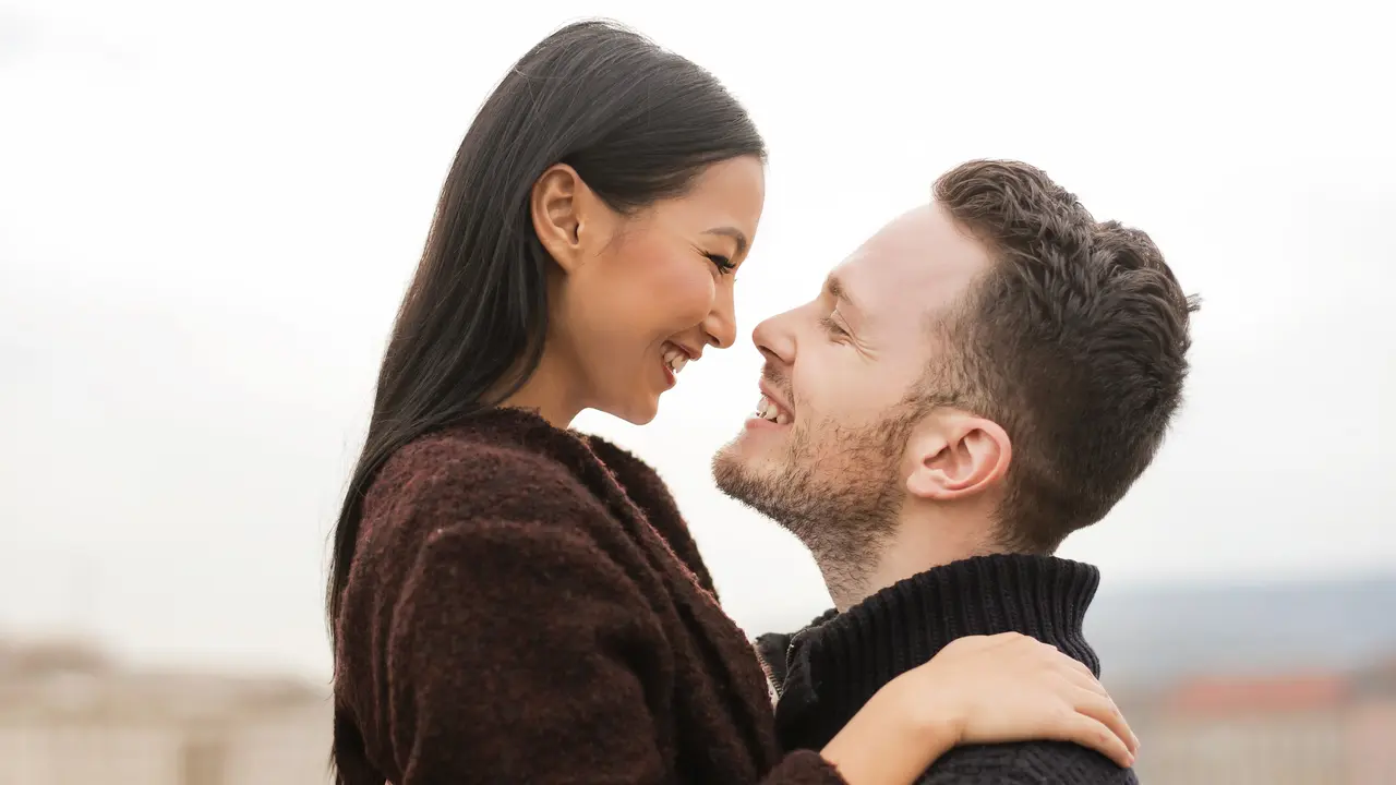 pasangan cinta