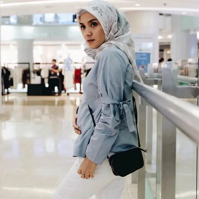 6 Transformasi Enno Lerian, dari Penyanyi Cilik Sampai Cantik Berhijab