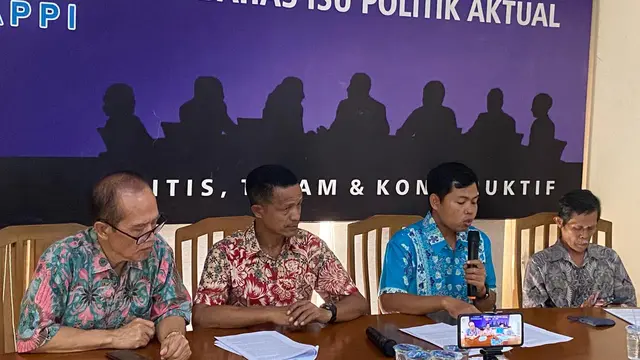Forum Masyarakat Peduli Parlemen Indonesia (Formappi).