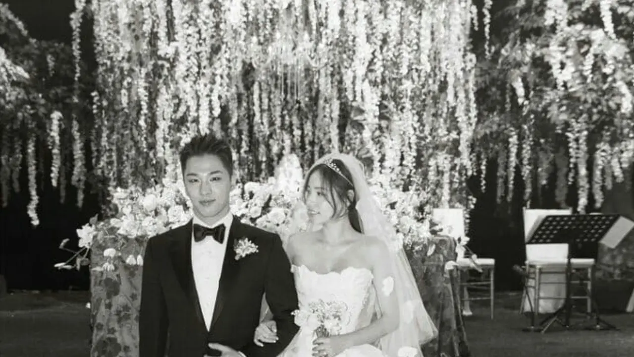 [Bintang] 4 Bulan Menikah, Song Hye Kyo dan Song Joong Ki Didoakan Cepat Punya Momongan
