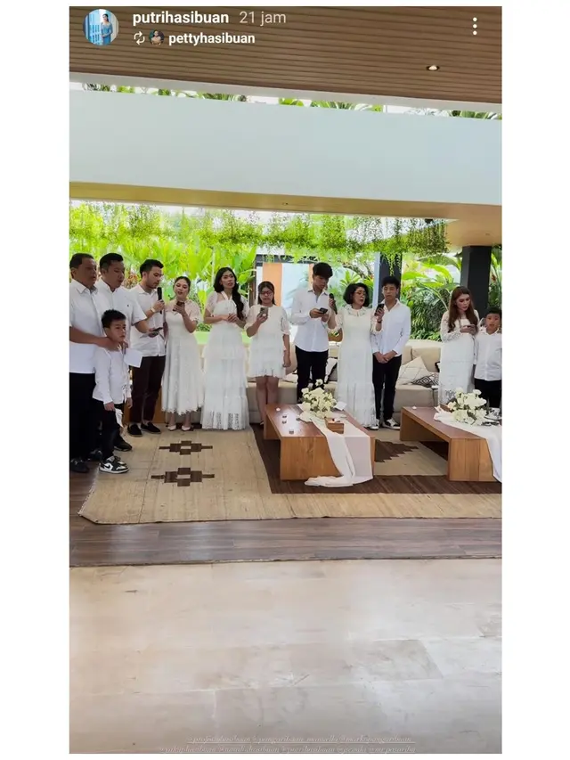7 Potret Jessica Mila Rayakan Natal Bersama Keluarga Besar Hasibuan, Serba Putih