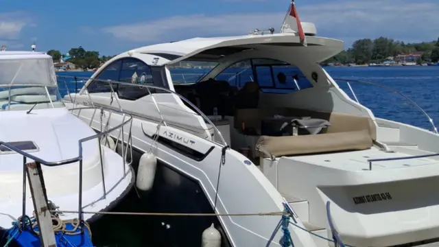 Kapal mewah azimuth Atlantis Pemprov Sulawesi Tenggara  diduga terkait kasus korupsi setelah dianggarkan senilai Rp9,8 miliar.