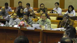 Kementerian Keuangan bersama Komisi XI membahas Rencana Kerja dan Anggaran-Kementerian dan Lembaga (RKA-K/L) serta pengelolaan aset di Kementrian Keuangan, Jakarta, Kamis (5/2/2015). (Liputan6.com/Andriam M Tunay)