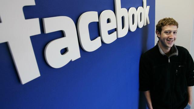[Bintang] Mark Zuckerberg Ajak Pengguna Facebook Melihat Markas Besarnya