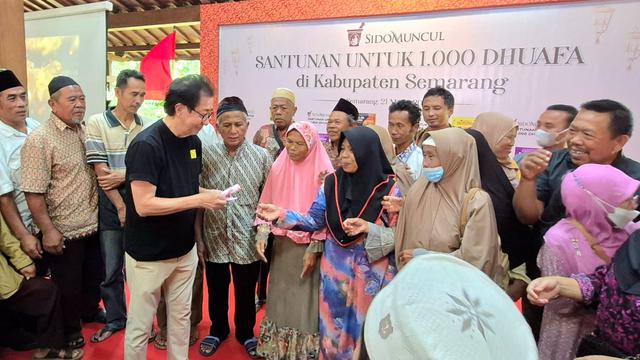 Lanjutkan Tradisi Berbagi, Sido Muncul Santuni 1.000 Duafa di Semarang Saat Ramadan
