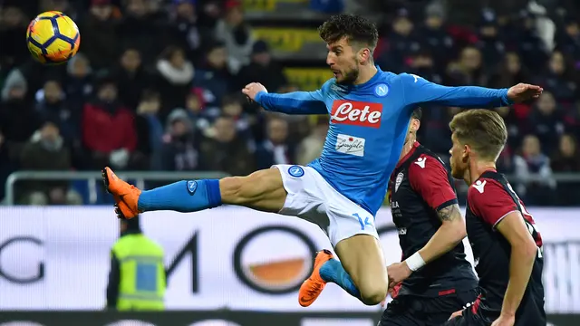 Napoli Pesta Gol di Markas Cagliari